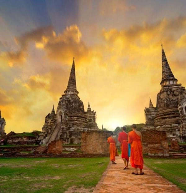 Discover Vietnam +Cambodia +Laos in 23 days - the Adventure to Indochina