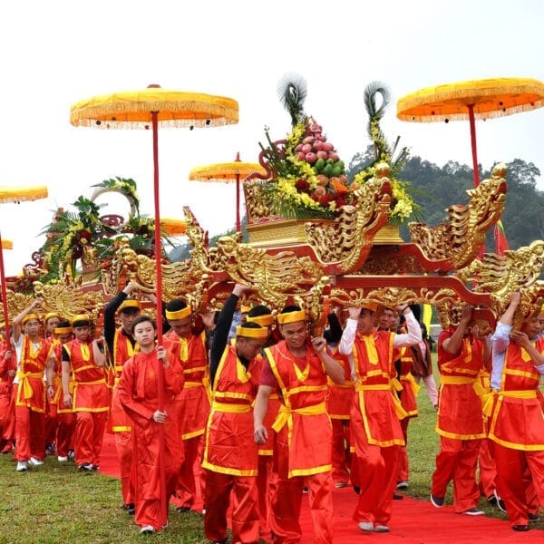 Yen Tu festival in Halong Bay