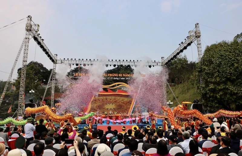 Cua Ong Temple Festival - one of the major festivals in Halong Bay