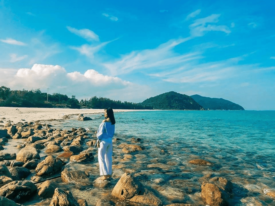 The best time to visit Bai Tu Long Bay