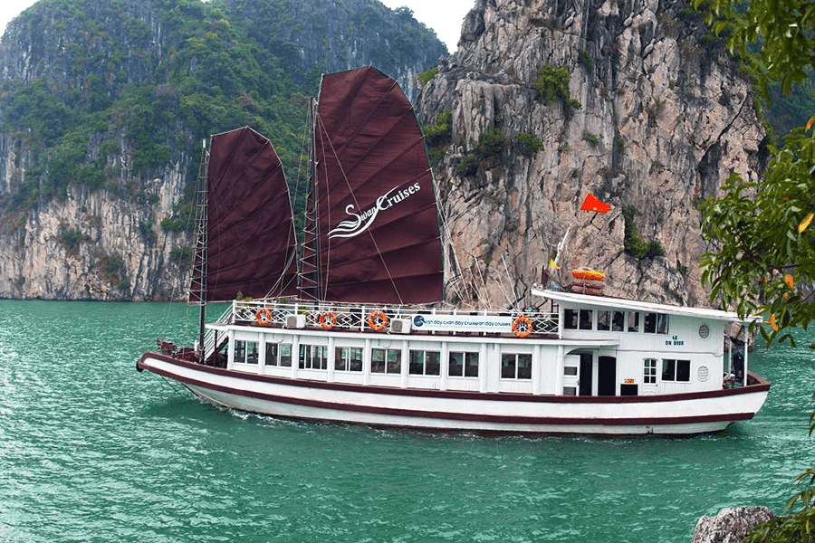 Bai Tu Long Bay Cruise