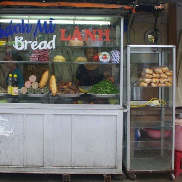 Co Lanh Hoi An bread