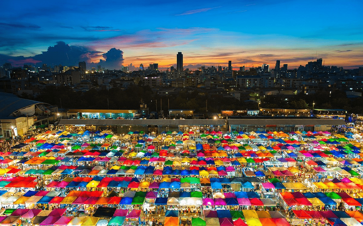 Train Night Market Srinagarindra