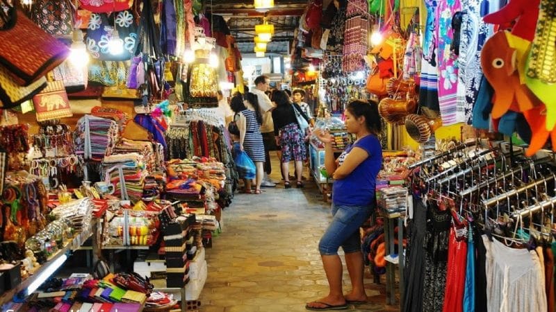 Shopping for Local Goods in Phnom Penh market 