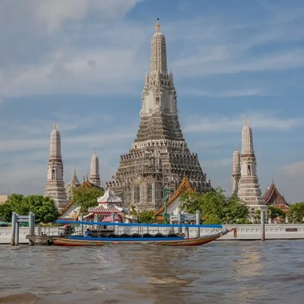 Wat Arun was built by King Taksin in 1768