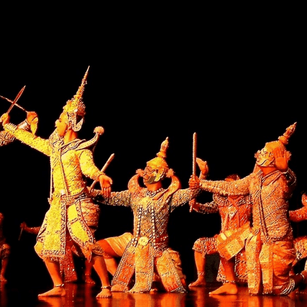 Take time to enjoy a traditional Thai cultural performance