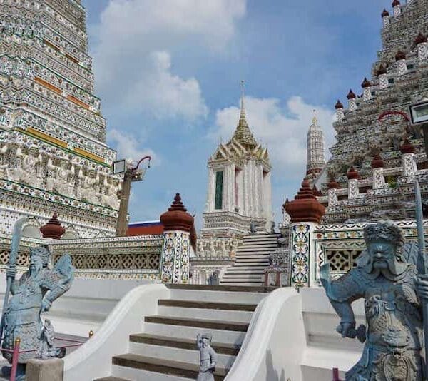 The architecture of Wat Arun