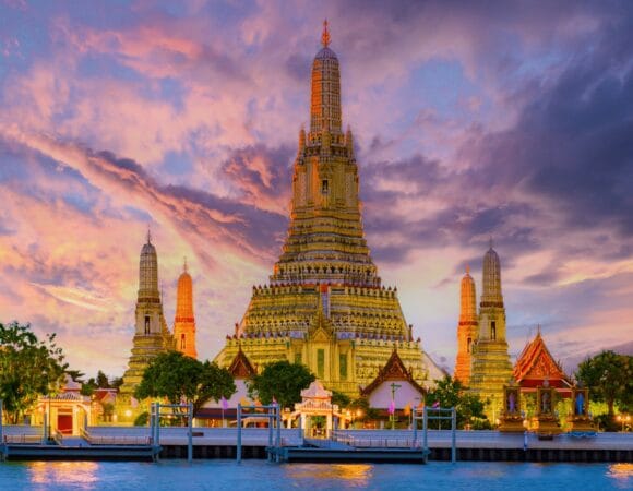 Discover Bangkok Wat Arun – Temple of Dawn