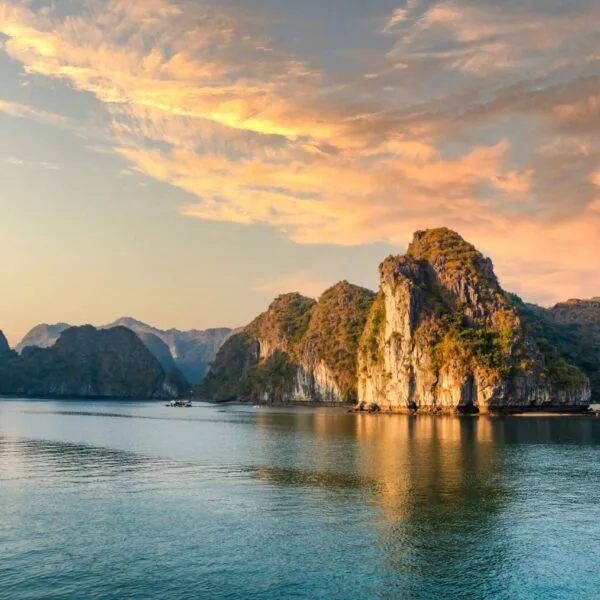 How to get to HaLong Bay from Noi Bai Airport?