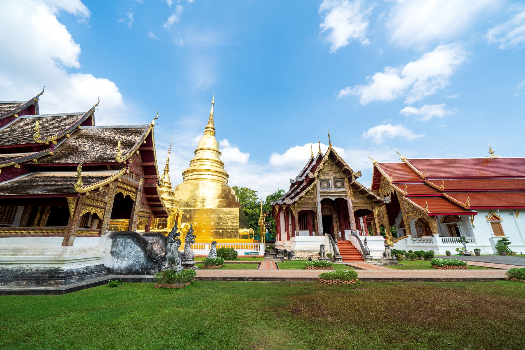 Introduction to Wat Phra Singh Chiang Mai - The sacred temple in Thailand