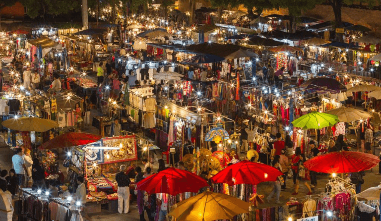 Introducing Chiang Mai Night Bazaar