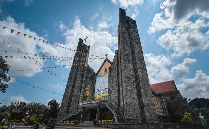 The address of Phu Cam Cathedral is 1 Doan Huu Trung Street, Phuoc Vinh, Hue City