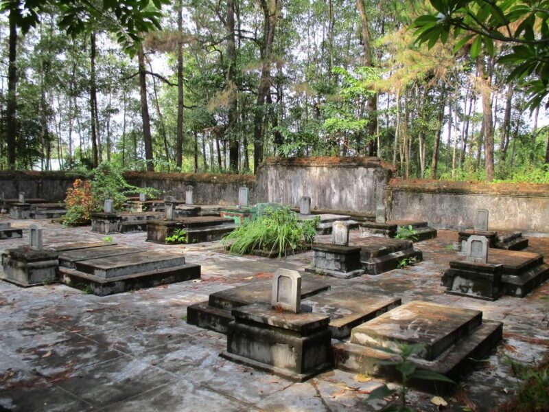 Resting place of the Nguyen Dynasty Eunuchs in Tu Hieu Pagoda 